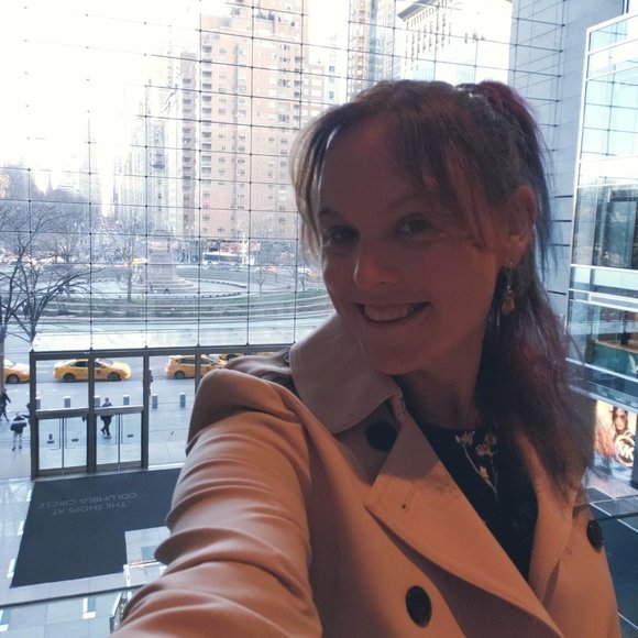 Meet your Posher, Alyson - Picture 1 of 1